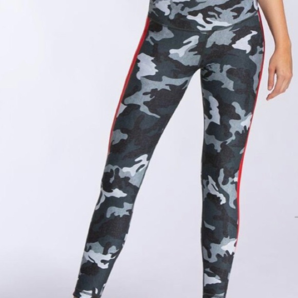 Wear It To Heart Grey Camo Side Stripe leggings